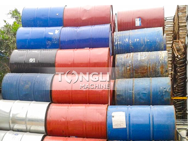 油漆桶-3.jpg 油漆桶-3.jpg